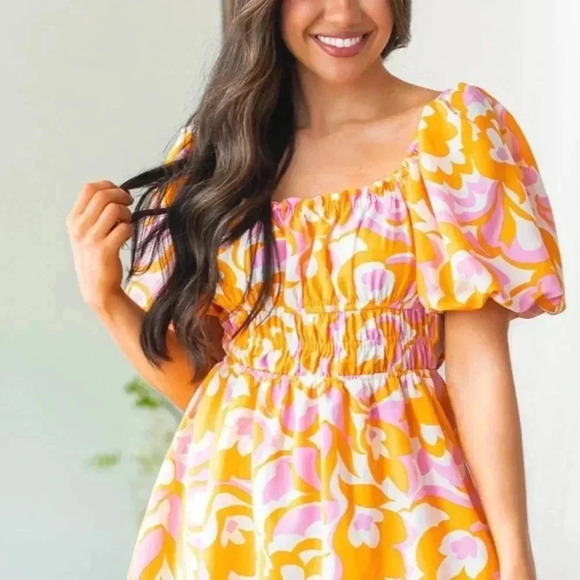 Sweet Lemon Puff Sleeve Dress with Pockets - Picture 3 of 11